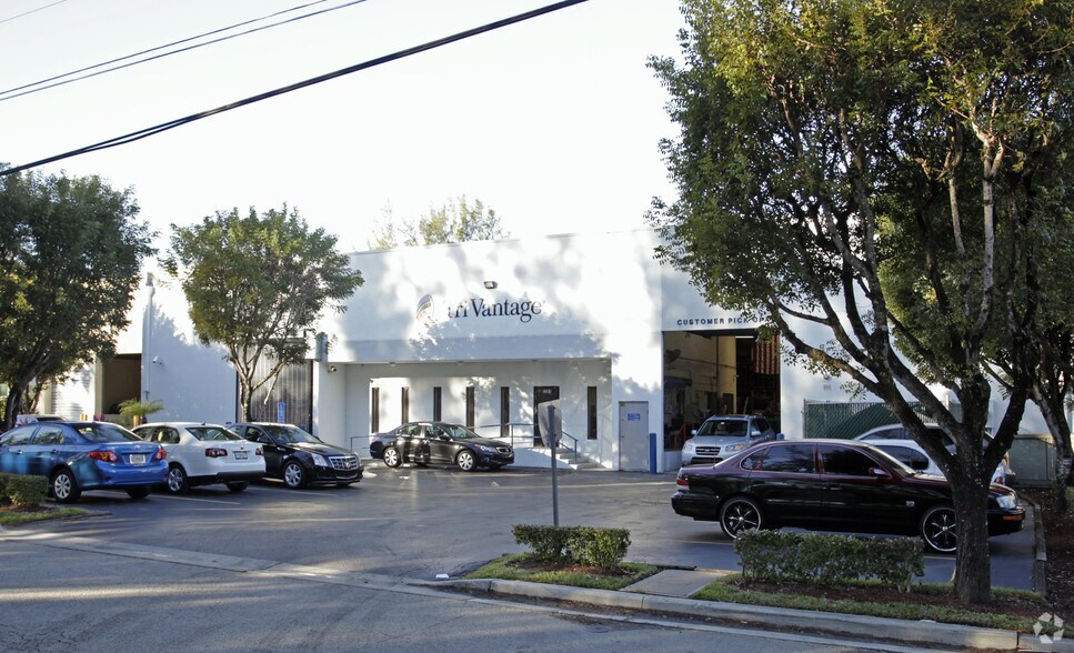 More Photos Of 2281 NW 95th Ave, Doral Warehouse For Lease