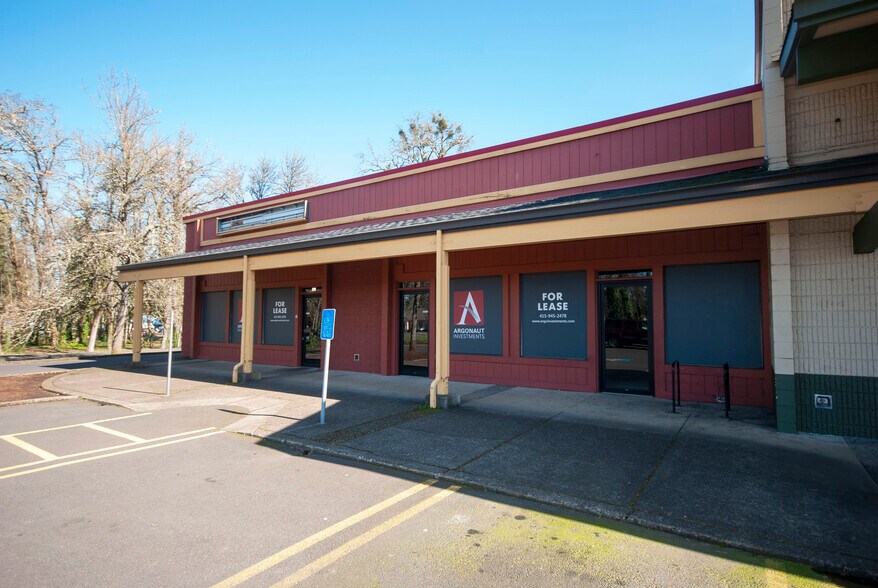 More Photos Of 200 Gateway Blvd, Cottage Grove Unknown For Lease