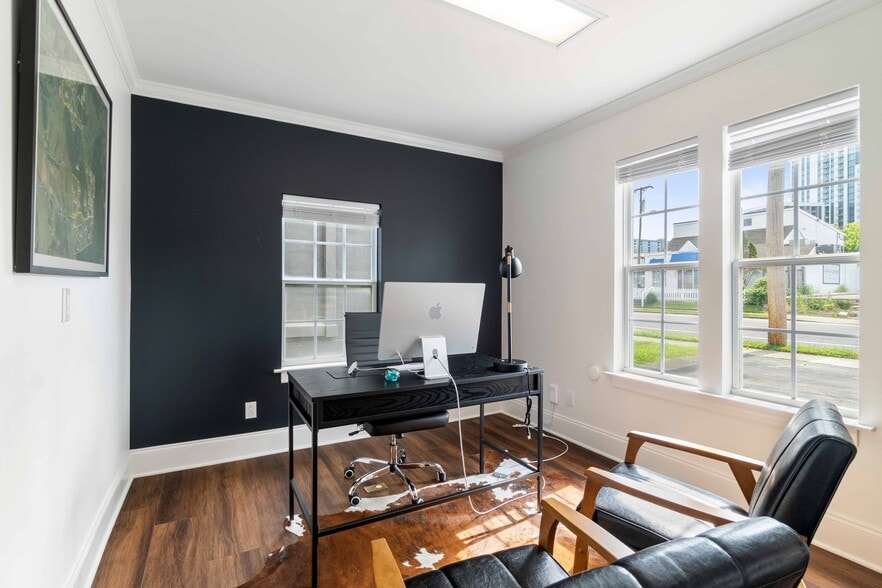 More Photos Of 4105 Hillsboro Cir, Nashville Office For Sale