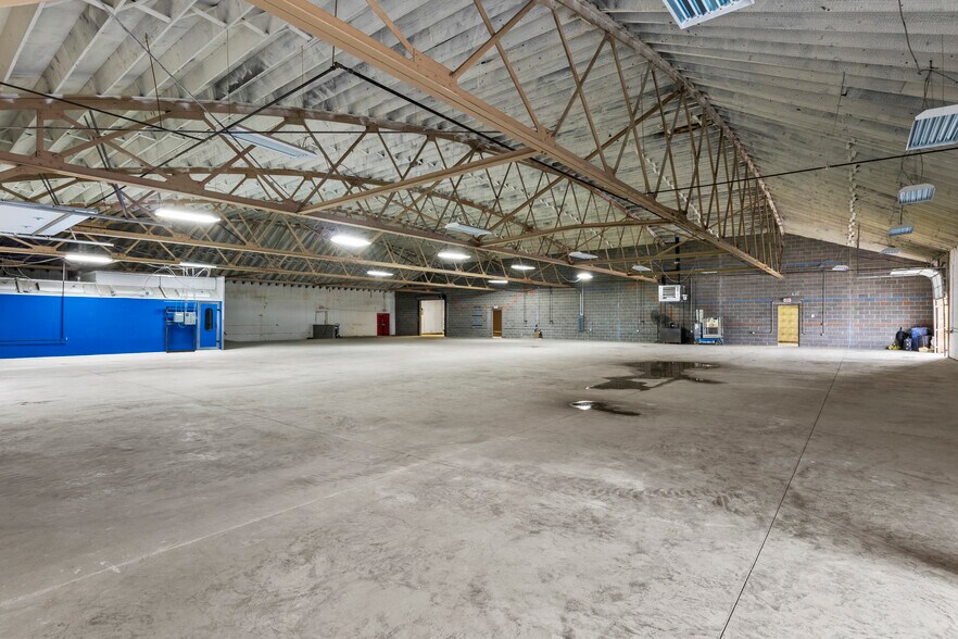 More Photos Of 101 Hi Lane Dr, Richmond Warehouse For Lease