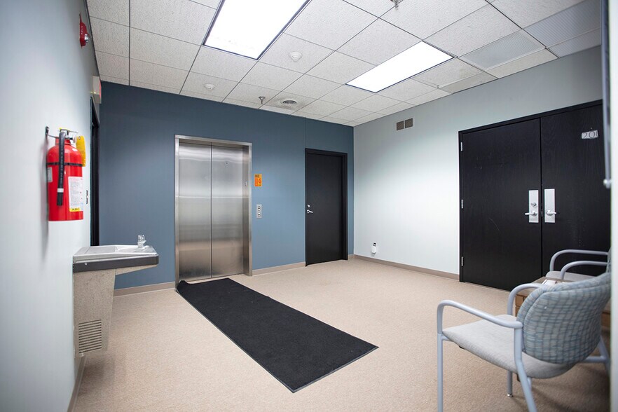 More Photos Of 600 S Main St, Elkhart Office For Lease