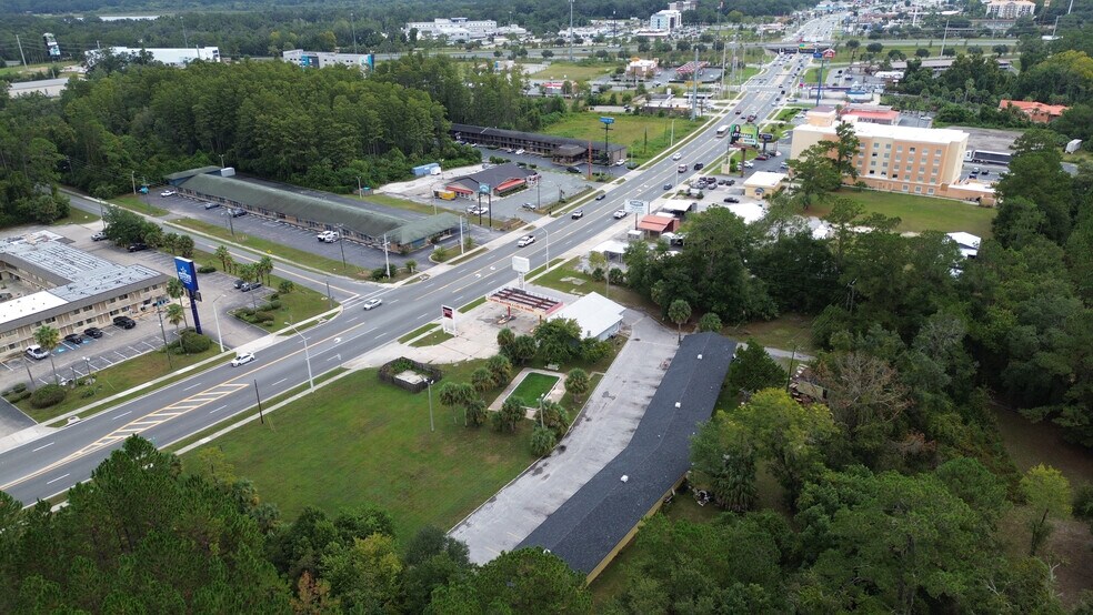 More Photos Of 3816 W Us-90, Lake City Convenience Store For Sale
