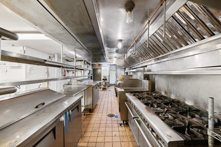 More Photos Of 66-68 W Flagler St, Miami Loft Creative Space For Sale