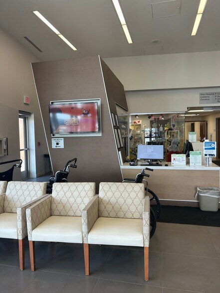 More Photos Of 17067 S 71 Hwy, Belton Hospital For Lease