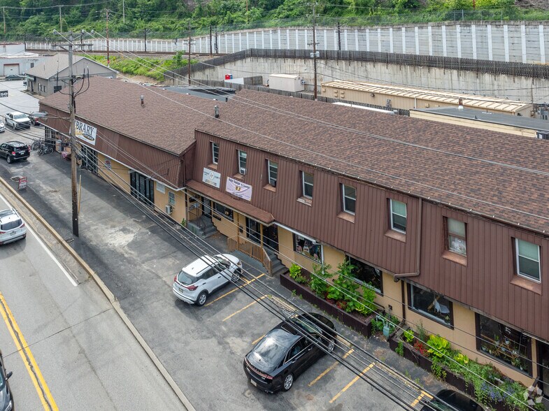 More Photos Of 2544-2546 Library Rd, Pittsburgh Storefront Retail Office For Lease