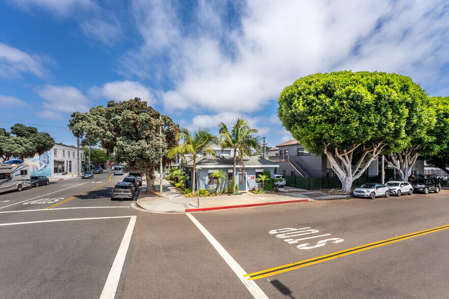 More Photos Of 121 W E St, Encinitas Storefront For Sale