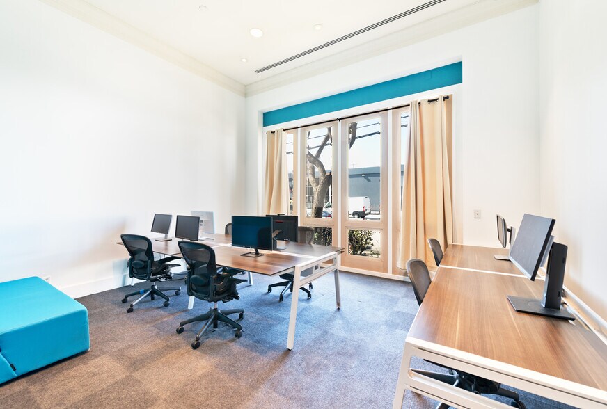 More Photos Of 12575 Beatrice St, Los Angeles Flex For Lease