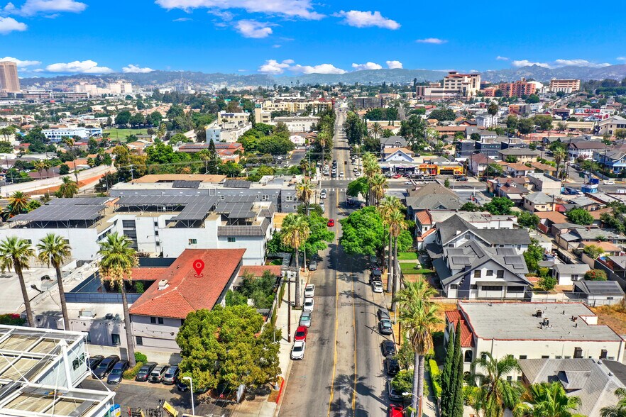 More Photos Of 435 S Boyle Ave, Los Angeles Office Residential For Sale