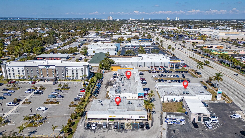 More Photos Of 4434-4458 S Cleveland Ave, Fort Myers Freestanding For Sale