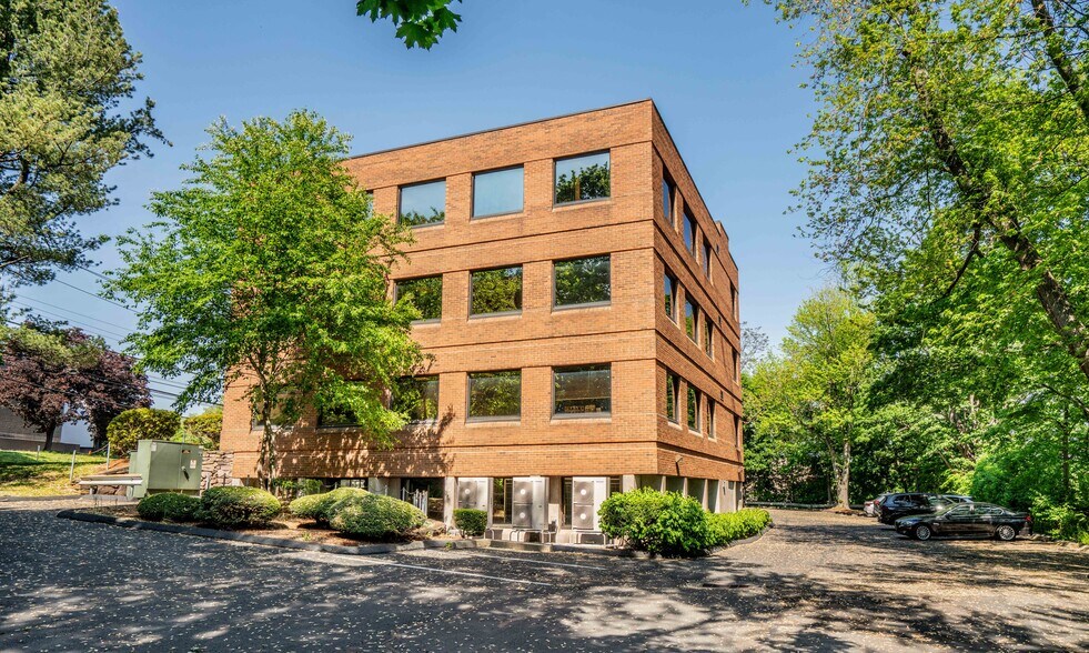 More Photos Of 2751 Dixwell Ave, Hamden Office For Sale