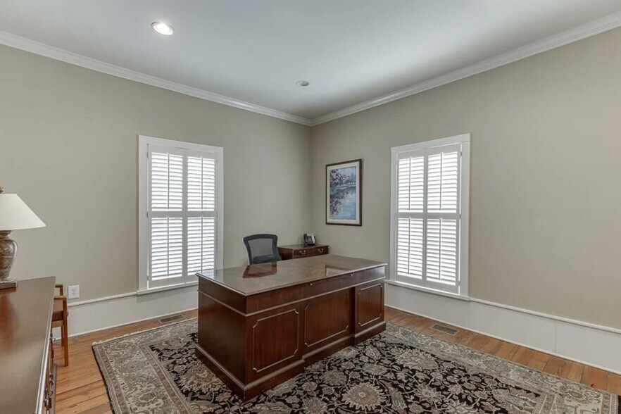 More Photos Of 15800 Birmingham Hwy, Alpharetta Office For Sale