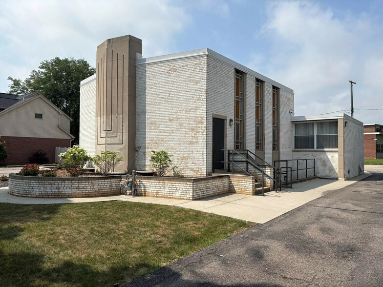 More Photos Of 2730 Edsel St, Trenton Religious Facility For Sale