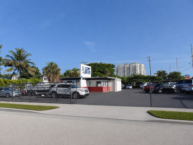 More Photos Of 724 N Federal Hwy, Boynton Beach Auto Dealership For Sale