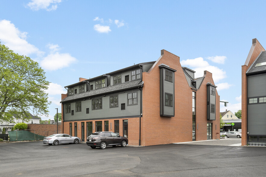 More Photos Of 493 Trapelo Rd, Belmont Storefront For Lease