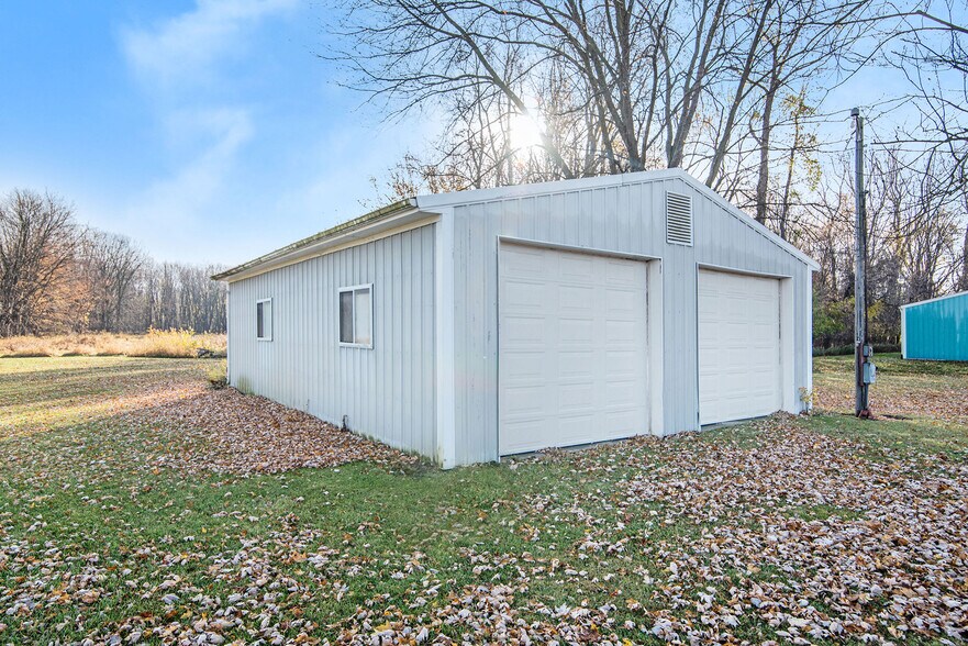 More Photos Of 1124 N Saginaw St, Durand Warehouse For Sale