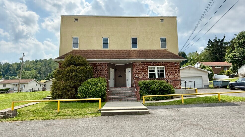 More Photos Of 333 Lincoln Street Ext, Grafton Medical For Lease