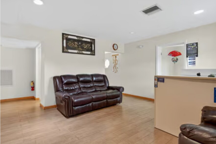 More Photos Of 1624 E Atlantic Blvd, Pompano Beach Medical For Sale