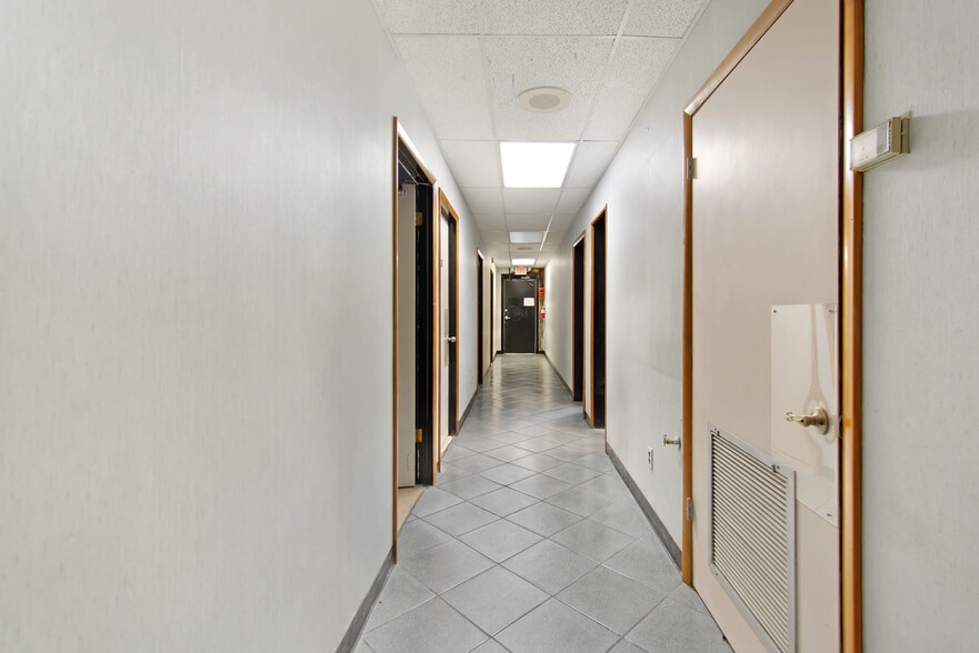 More Photos Of 5858 St Augustine Rd, Jacksonville Freestanding For Lease