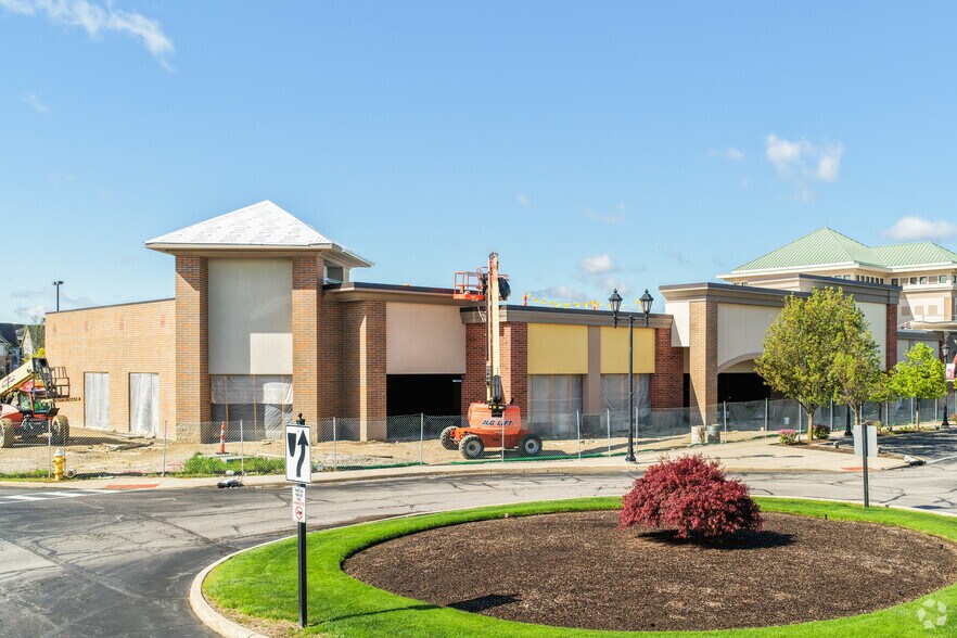 More Photos Of 5000 Levis Commons Blvd, Perrysburg Freestanding For Lease