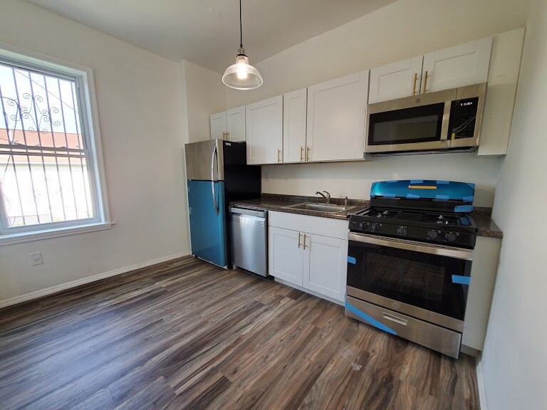 More Photos Of 595 Ocean Ave, Jersey City General Retail For Sale