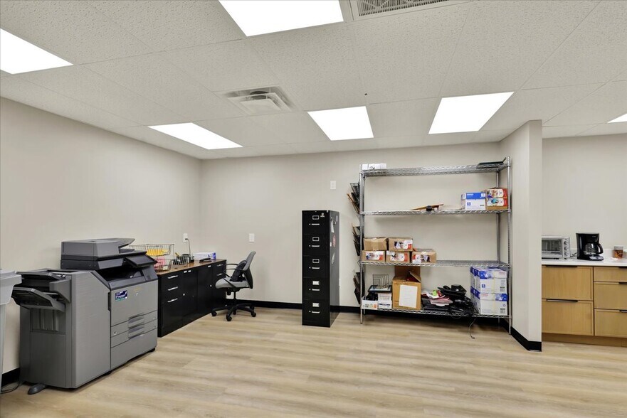 More Photos Of 2745A Leisczs Bridge Rd, Reading Industrial For Sale