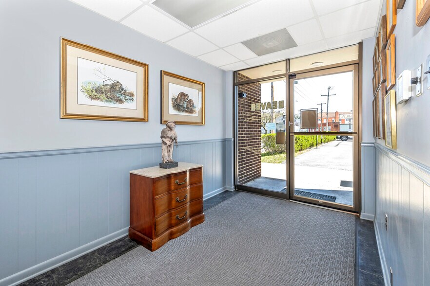 More Photos Of 61 W Lee St, Hagerstown Warehouse For Sale