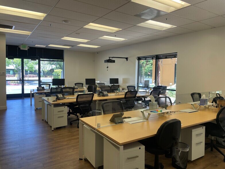 More Photos Of 475 N Whisman Rd, Mountain View Office For Lease