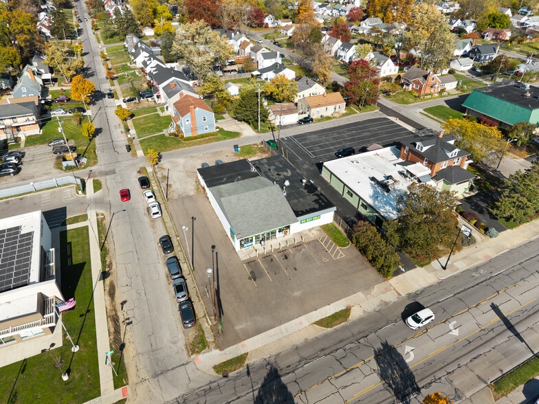 More Photos Of 3210 E Main St, Columbus Freestanding For Sale