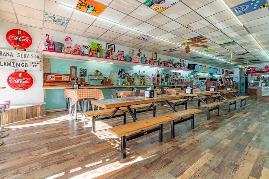 More Photos Of 105 N Main St, Hallettsville Restaurant For Sale