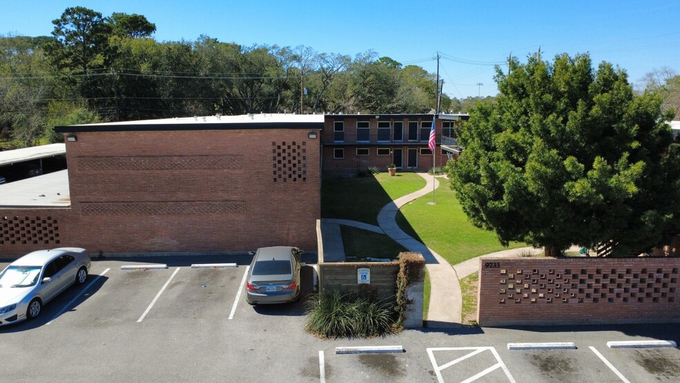 More Photos Of 9733 Neuens Rd, Houston Apartments For Sale