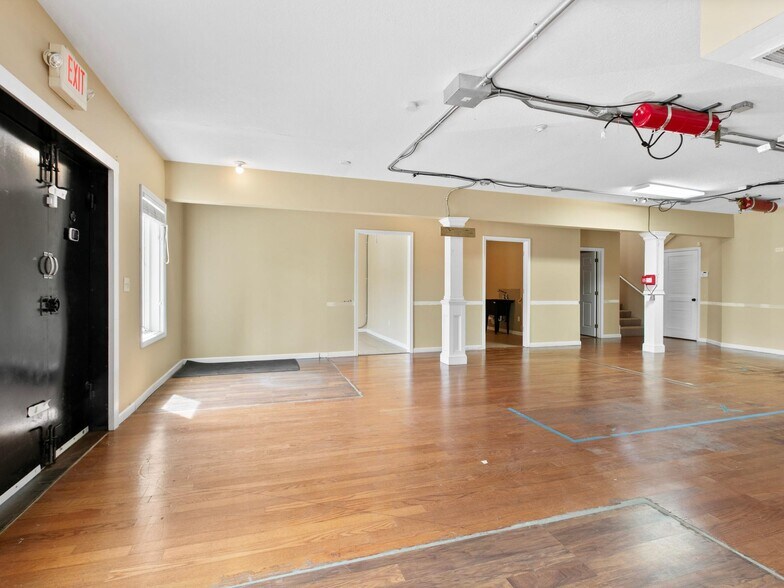 More Photos Of 2690 Hendersonville Rd, Fletcher Medical For Lease