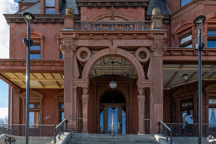 More Photos Of 601 Dr Martin Luther King Jr Blvd, Newark Office For Lease