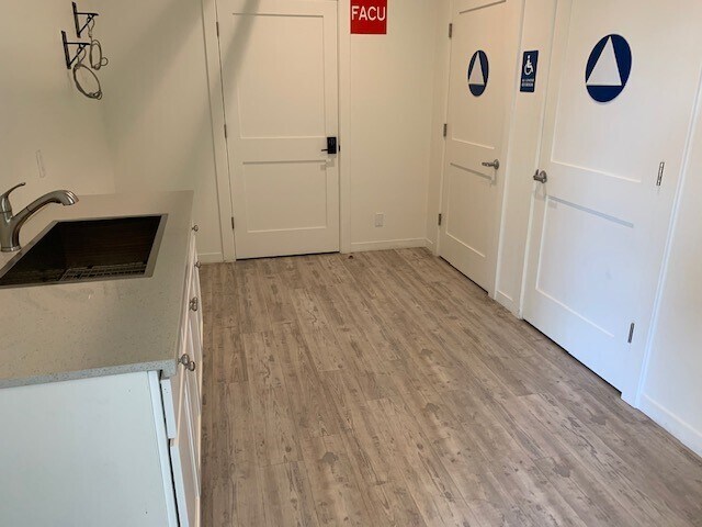 More Photos Of 1926 Park St, Alameda Loft Creative Space For Lease