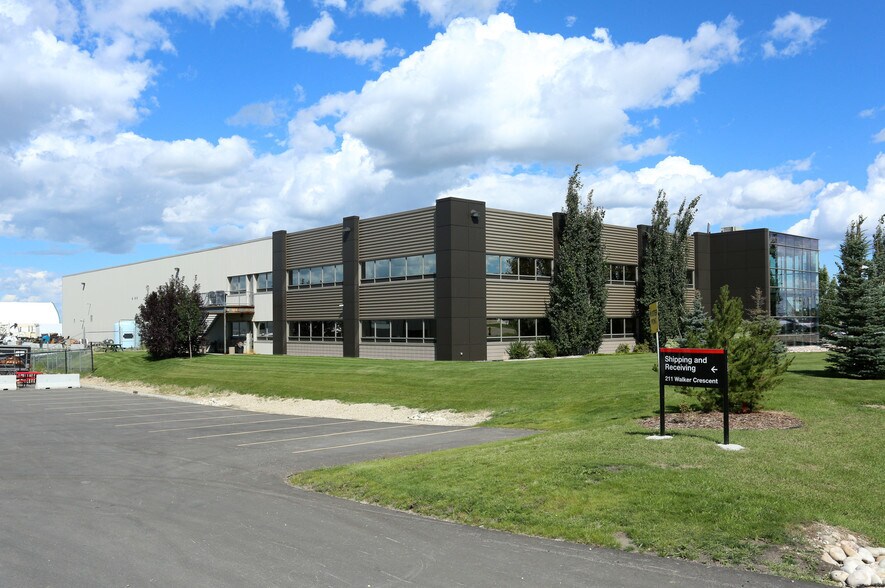 More Photos Of 25672 111 Ave, Parkland County Light Distribution For Sale