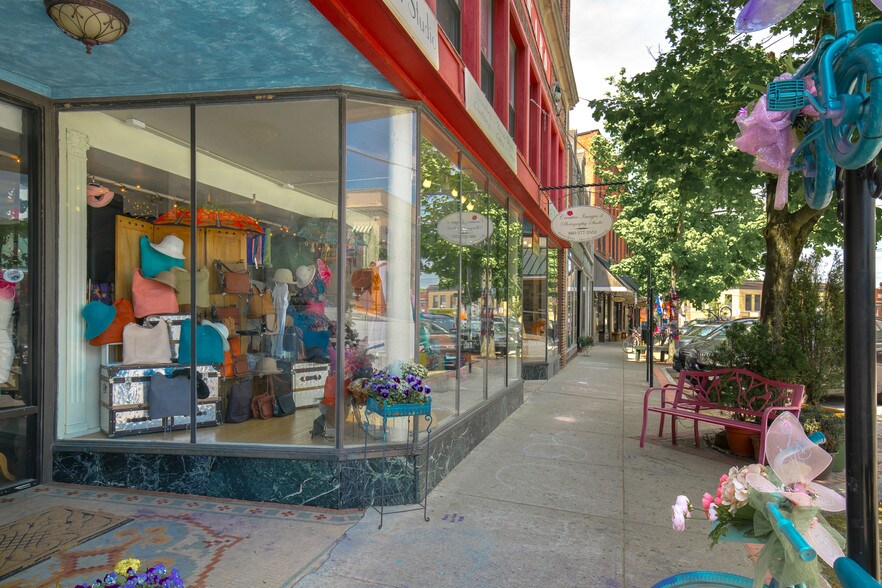 More Photos Of 112 Main St, Putnam Storefront Retail Office For Lease