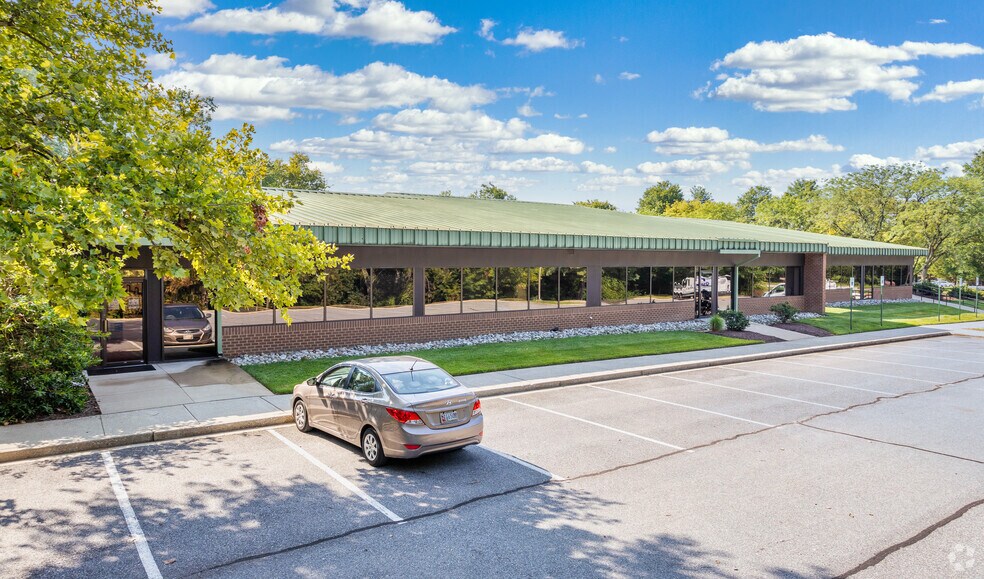 More Photos Of 9125 Guilford Rd, Columbia Flex For Lease