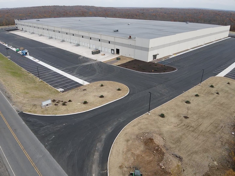 More Photos Of 180 First Ave, Gouldsboro Distribution For Lease