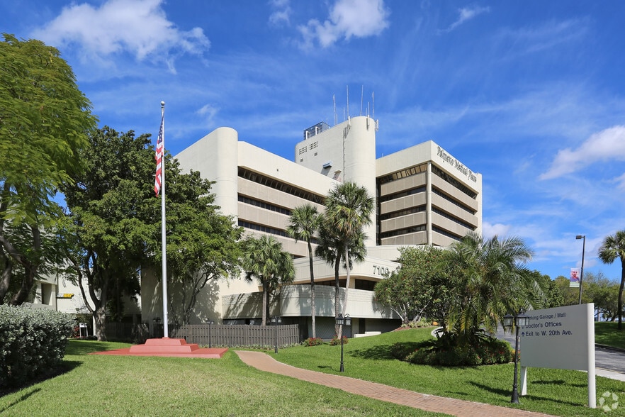 More Photos Of 7100 W 20th Ave, Hialeah Medical For Lease