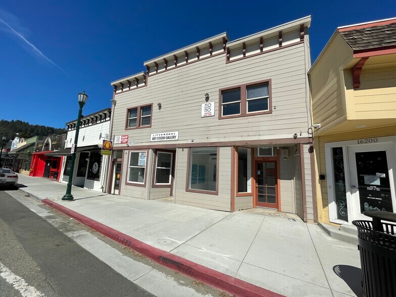 More Photos Of 14014-14016 Armstrong Woods Rd, Guerneville Storefront Retail Office For Lease