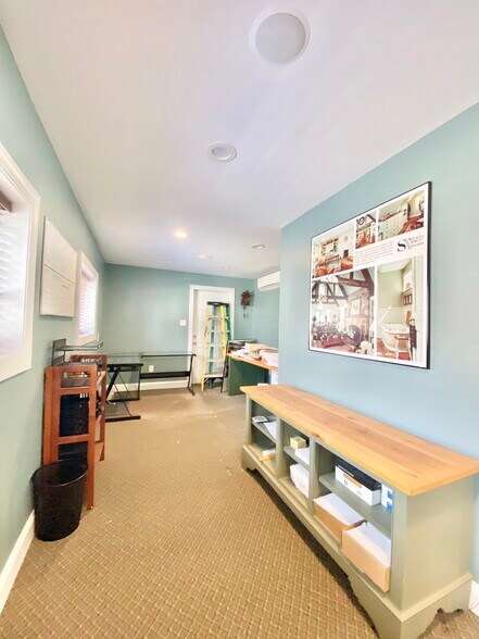 More Photos Of 8329 Delaware Ave, Upper Darby Service For Sale