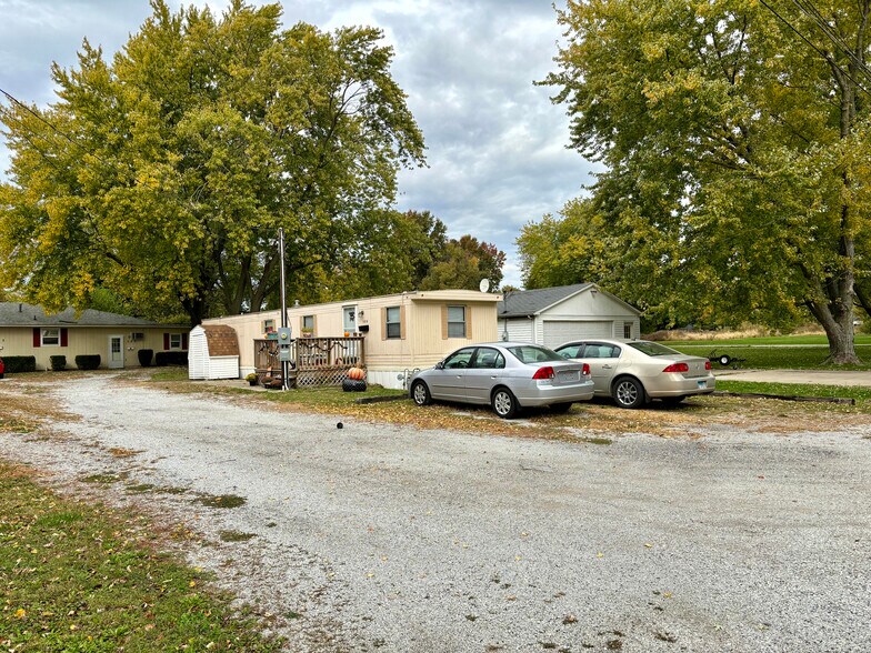 More Photos Of 521 S Emmett St, Virden Manufactured Housing Mobile Home Park For Sale