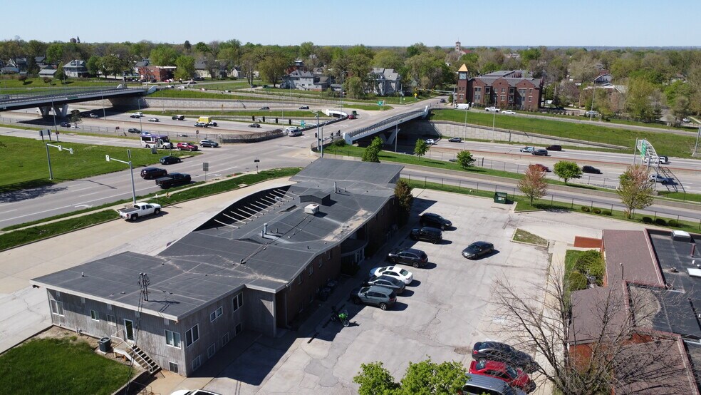 More Photos Of 945 19th St, Des Moines Medical For Sale