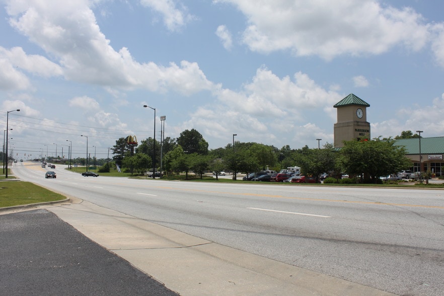 More Photos Of 2328 S College St, Auburn General Retail For Sale