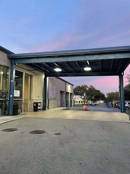 More Photos Of 166 N Loop 1604 E, San Antonio Storefront Retail Office For Sale