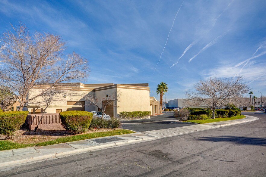 More Photos Of 313 Pilot Rd, Las Vegas Light Distribution For Sale