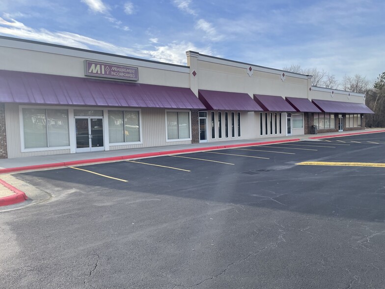 More Photos Of 531 W Meadowview Rd, Greensboro Unknown For Lease