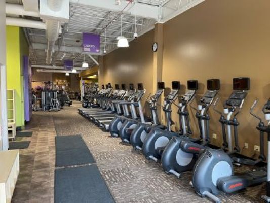 More Photos Of 2579 Sycamore Rd, Dekalb Freestanding For Lease