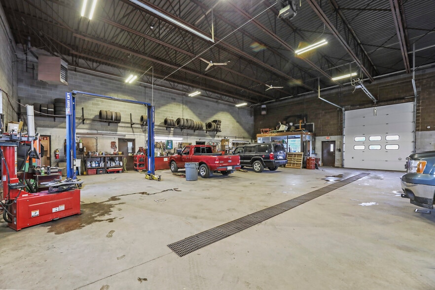 More Photos Of 1260 East St, Pittsfield Freestanding For Sale