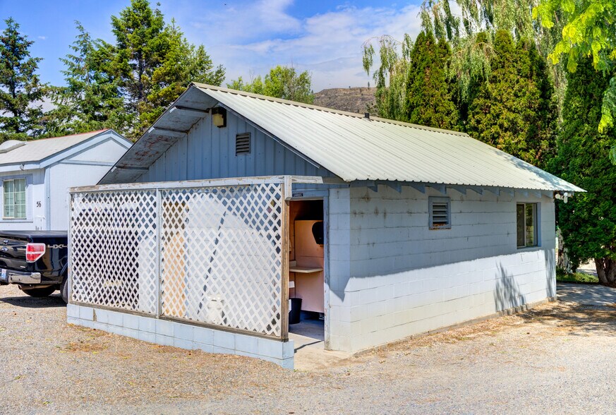 More Photos Of 208 Kendall St, Riverside Manufactured Housing Mobile Home Park For Sale
