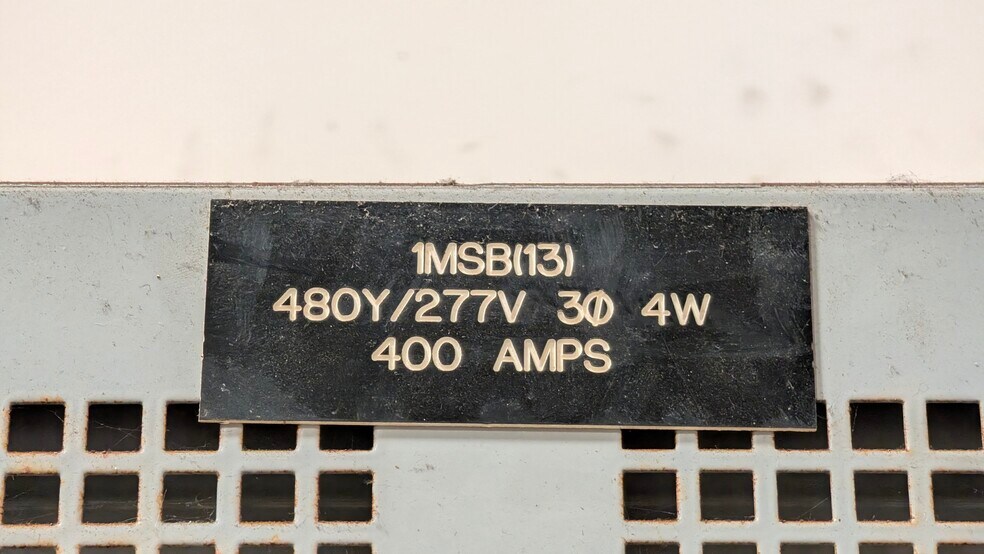 More Photos Of 19815 Hamilton Ave, Torrance Warehouse For Lease